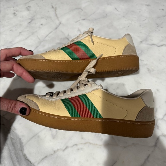 Authentic Women’s Gucci G74 Web Low Sneakers in Oatmeal - Picture 5 of 16